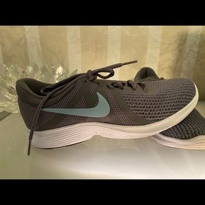 Nike gym shoes